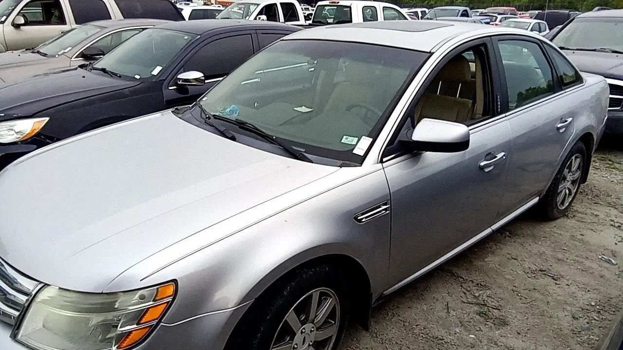 Photo of 2009 Ford Taurus