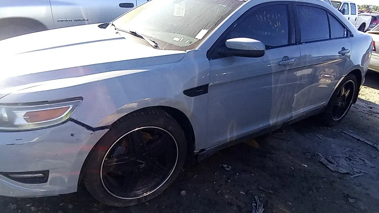 Photo of 2012 Ford Taurus