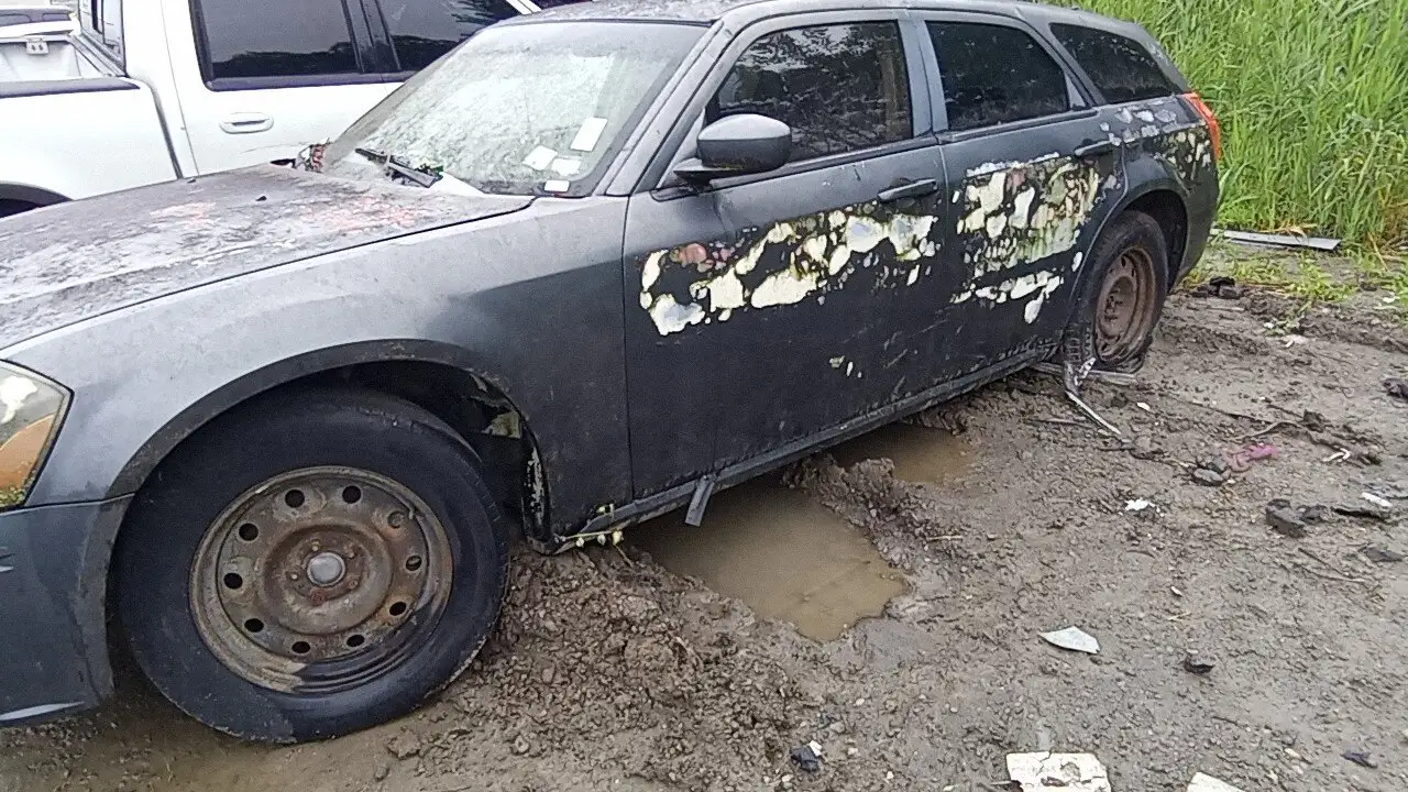 Photo of 2005 Dodge Magnum