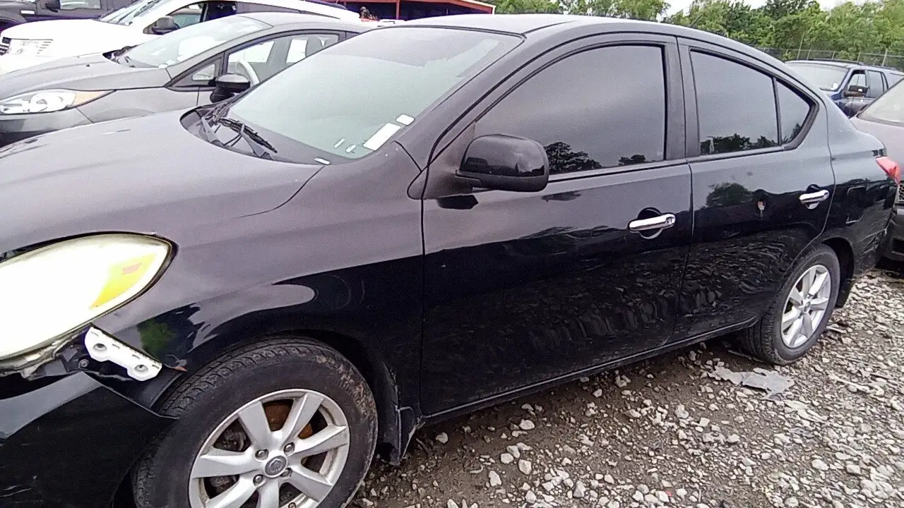 Photo of 2012 Nissan Versa