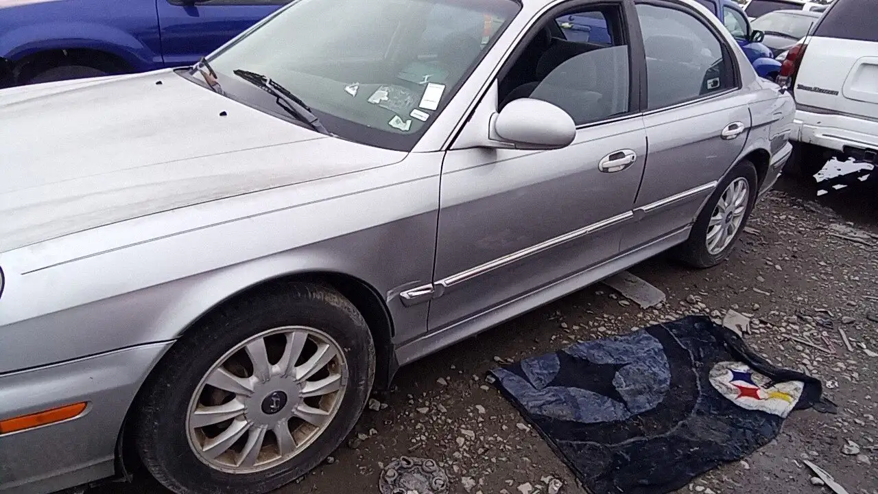 Photo of 2003 Hyundai Sonata
