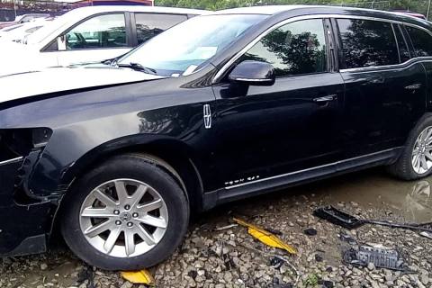 Photo of 2014 Lincoln Mkt Town Car