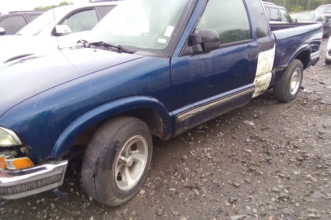 Photo of 1999 Chevrolet S10