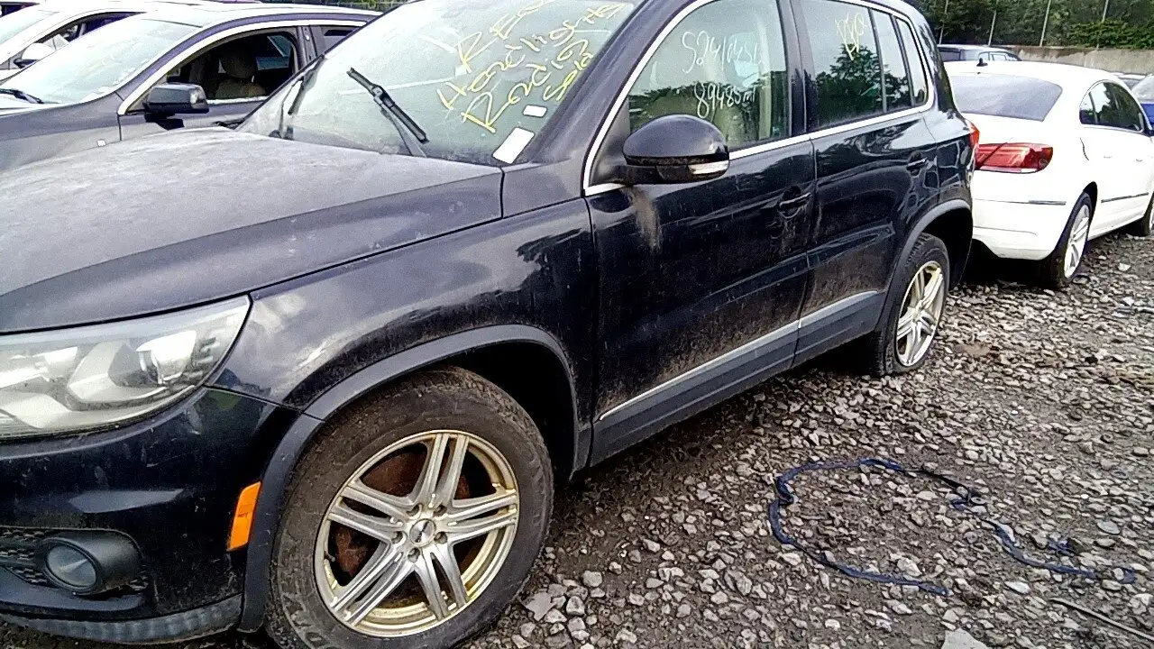 Photo of 2012 Volkswagen Tiguan