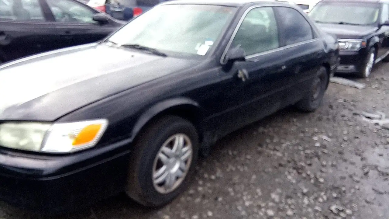 Photo of 2000 Toyota Camry