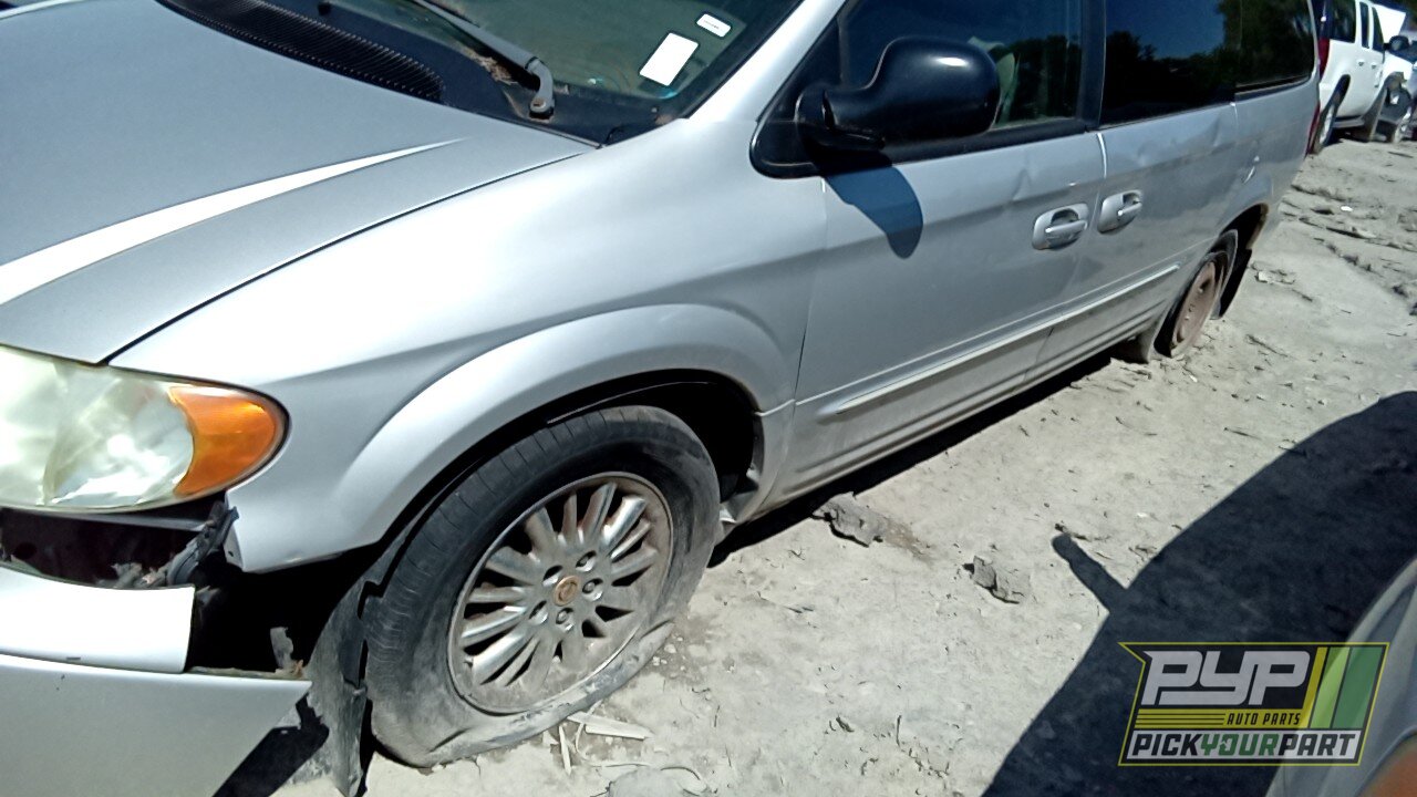 Photo of 2002 Chrysler Town & Country