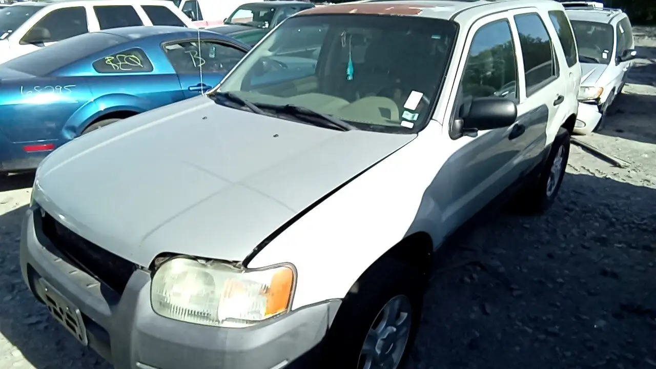 Photo of 2003 Ford Escape