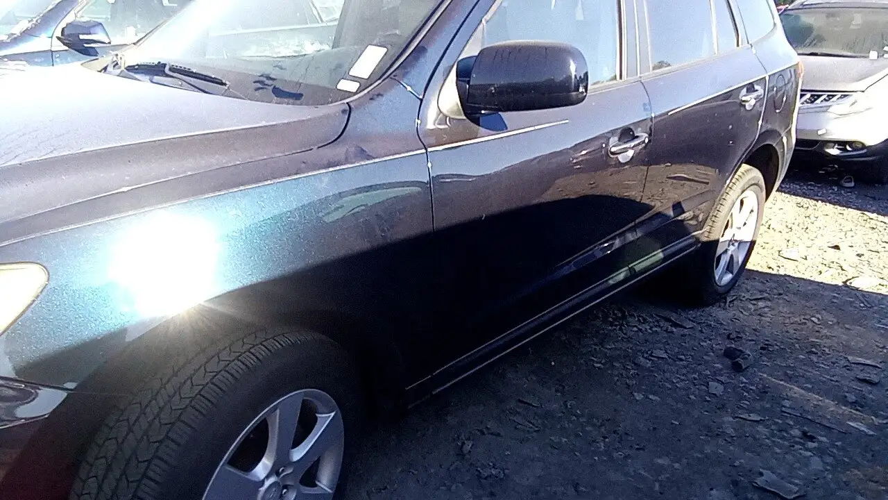 Photo of 2009 Hyundai Santa Fe