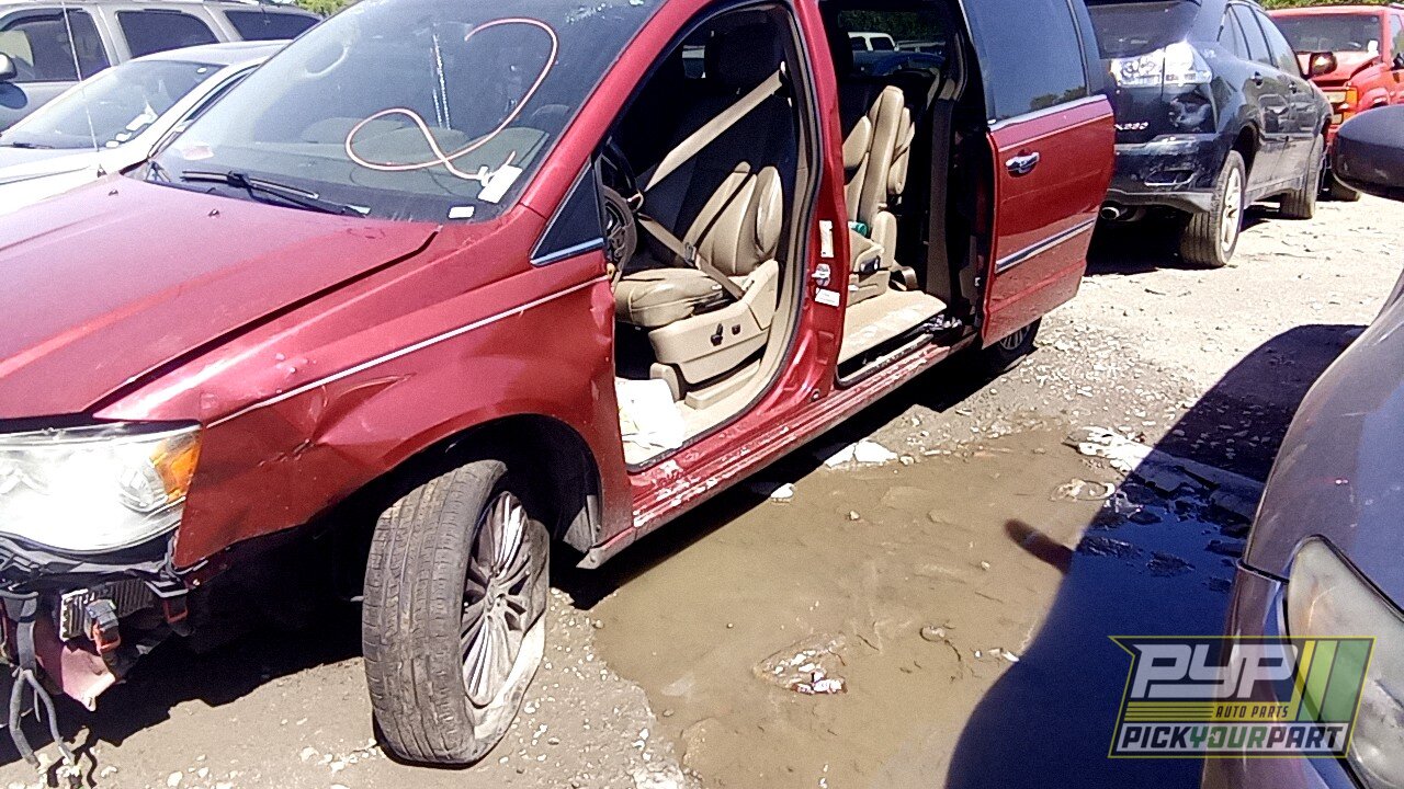 Photo of 2013 Chrysler Town & Country