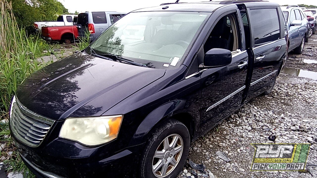 Photo of 2011 Chrysler Town & Country