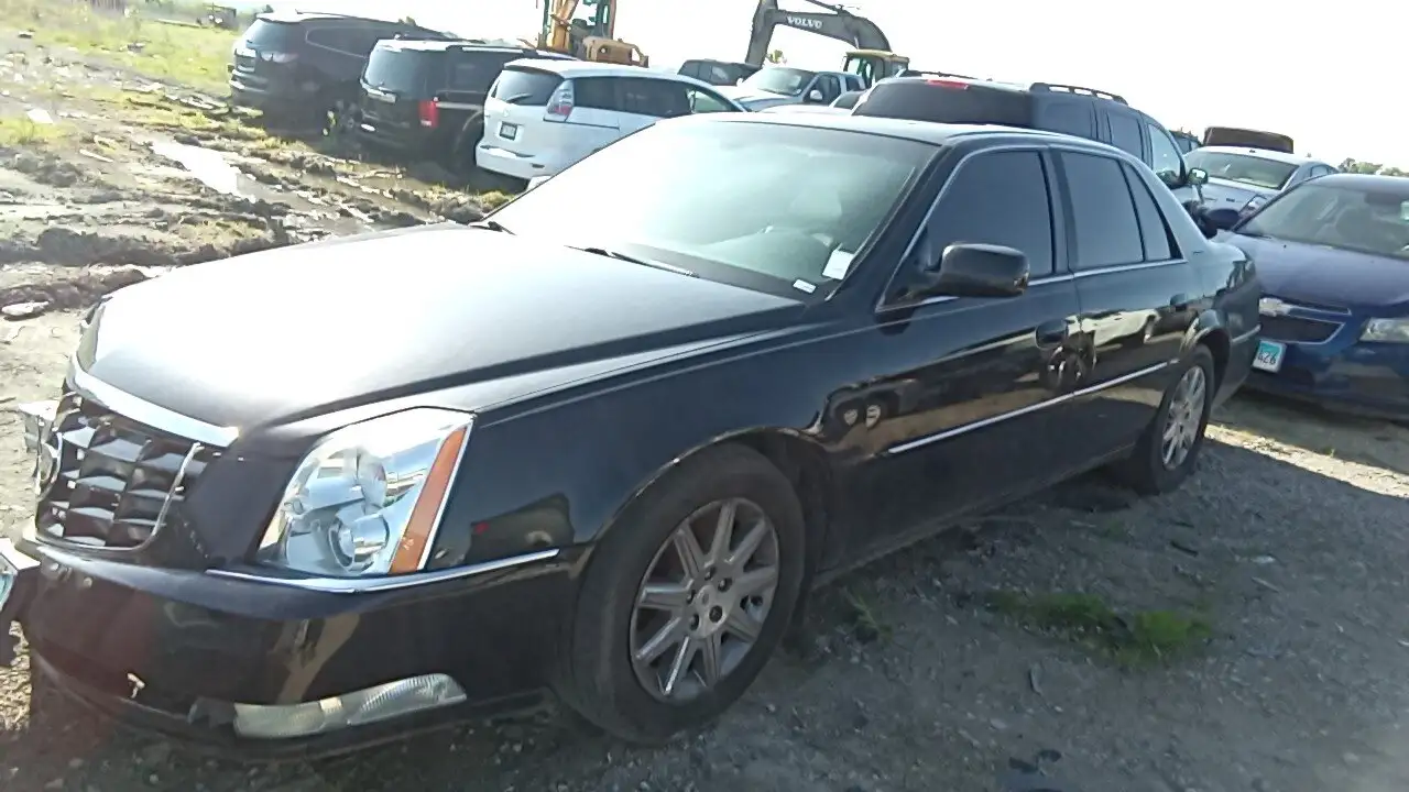Photo of 2011 Cadillac Dts