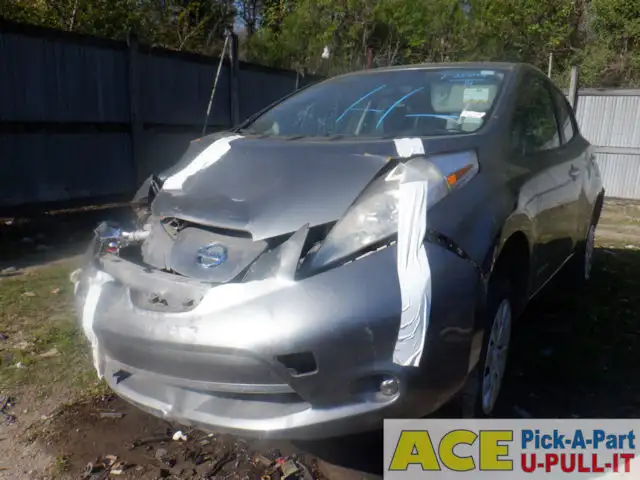 Photo of 2015 Nissan Leaf