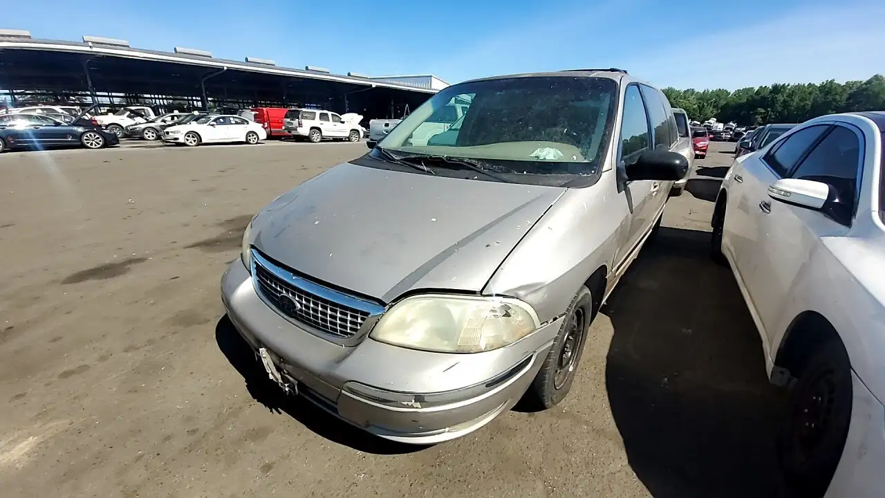 Photo of 2003 Ford Windstar