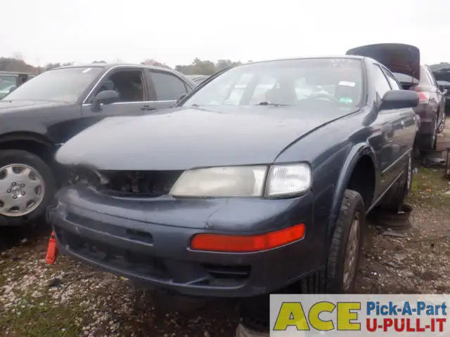 Photo of 1999 Nissan Maxima