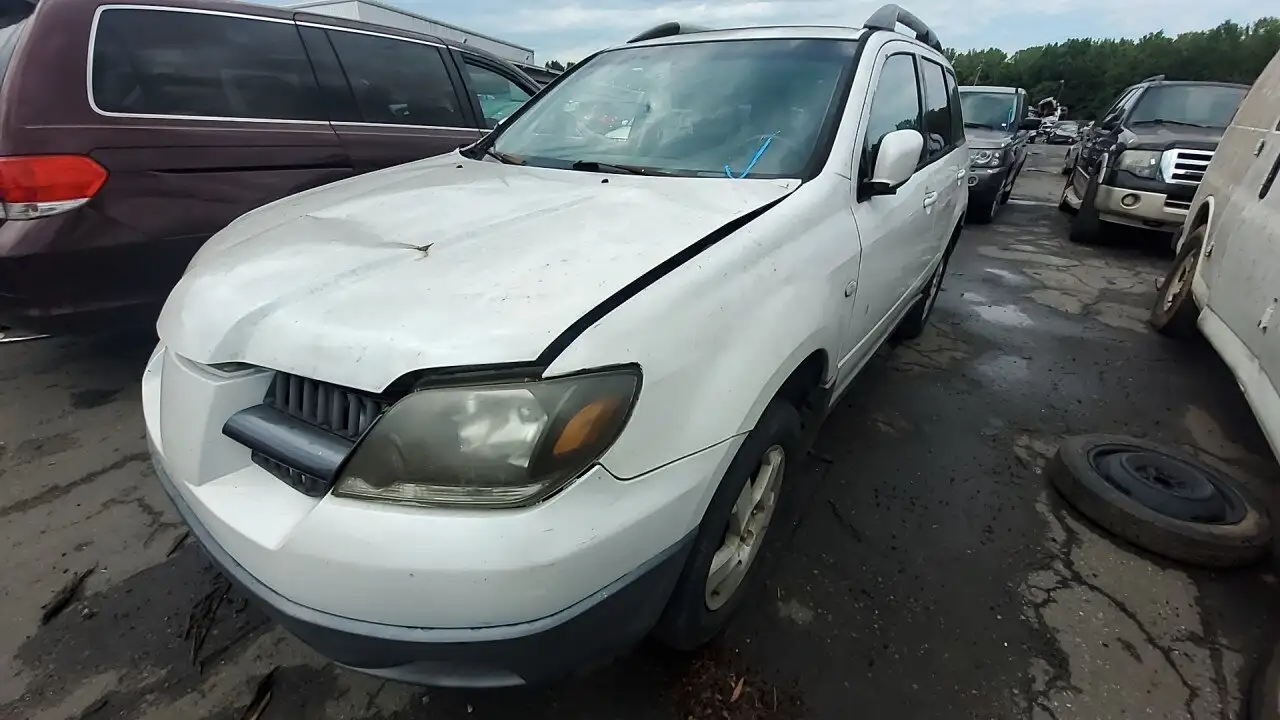 Photo of 2003 Mitsubishi Outlander