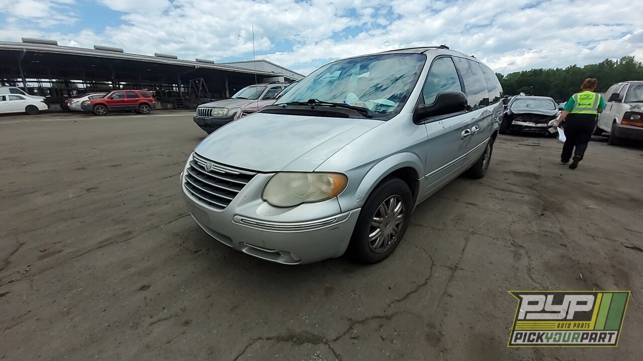 Photo of 2006 Chrysler Town & Country