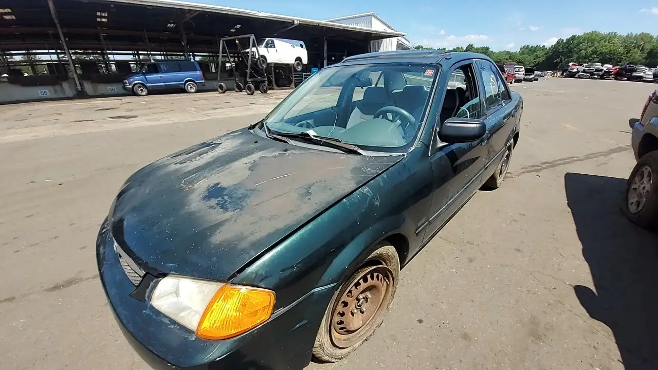 Photo of 2000 Mazda Protege
