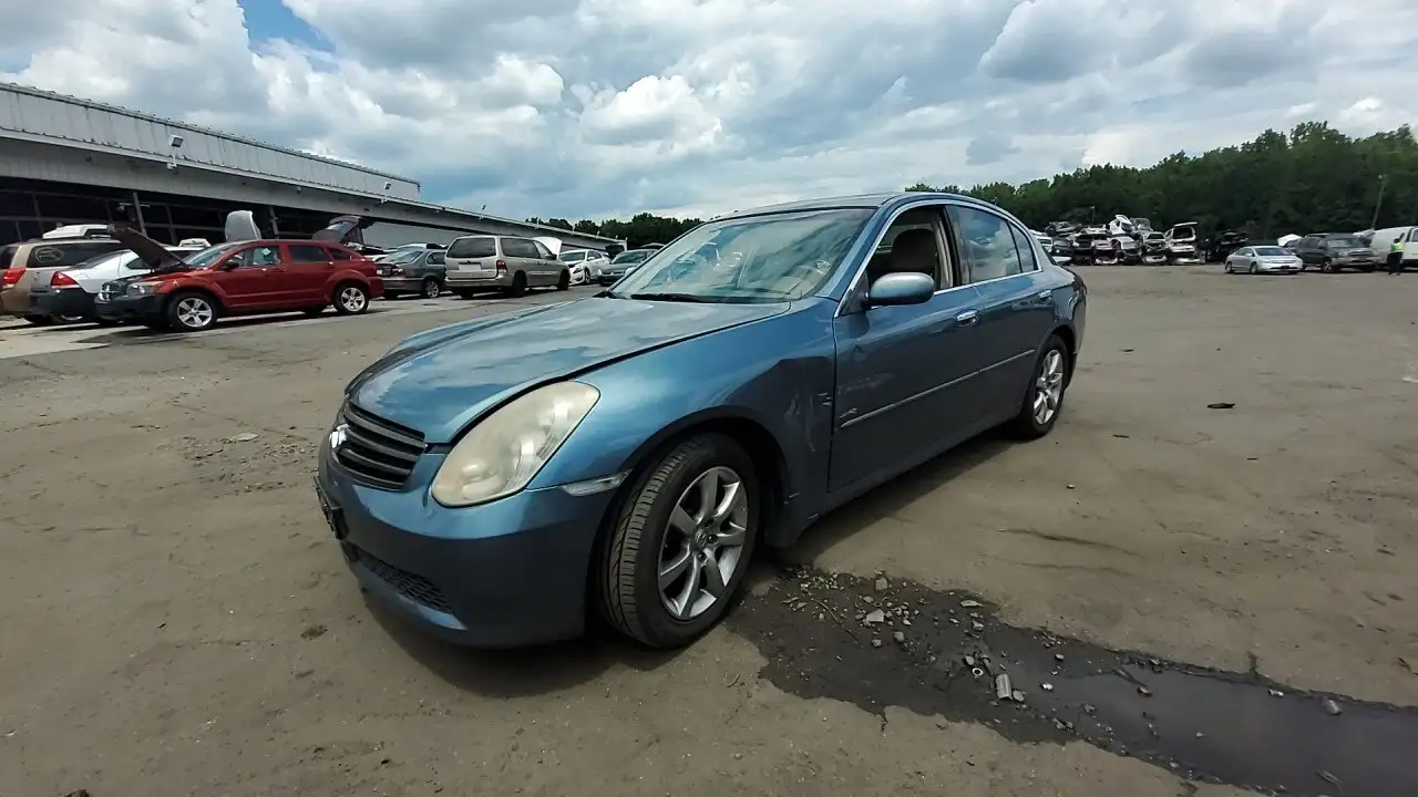 Photo of 2005 Infiniti G35
