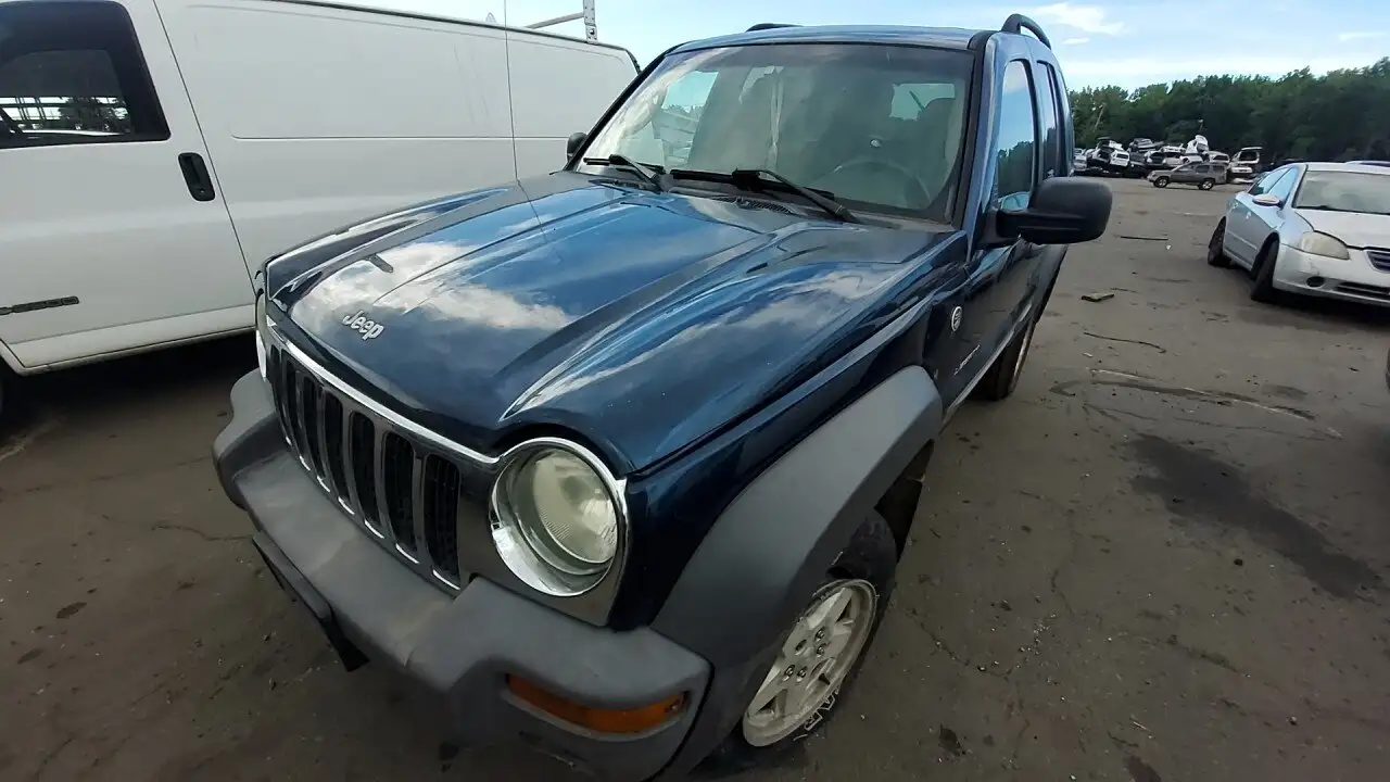 Photo of 2004 Jeep Liberty