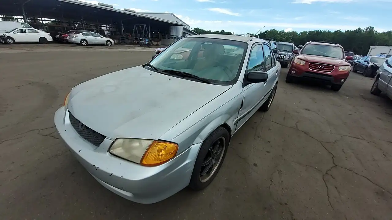 Photo of 2000 Mazda Protege