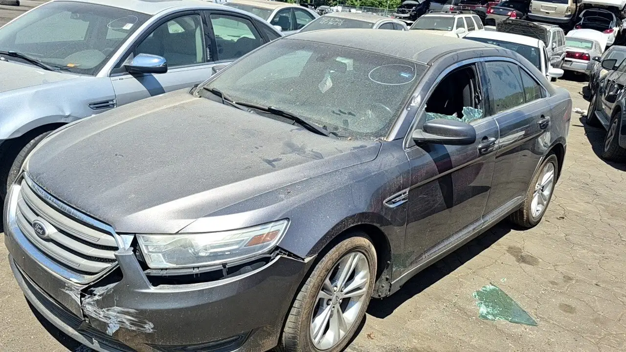 Photo of 2013 Ford Taurus