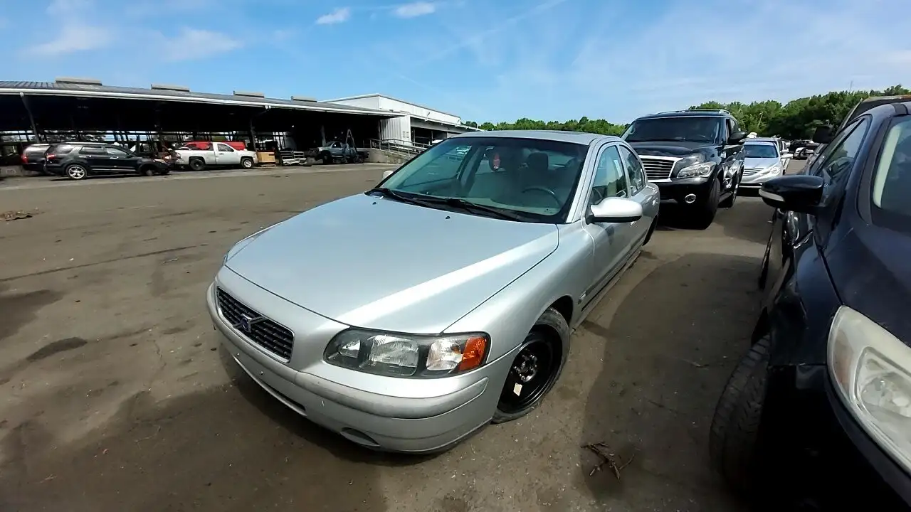 Photo of 2002 Volvo S60
