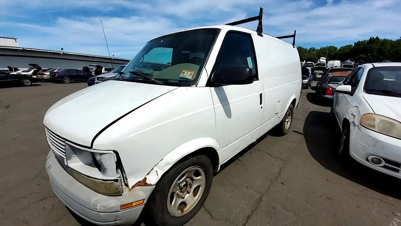 Photo of 2004 Chevrolet Astro