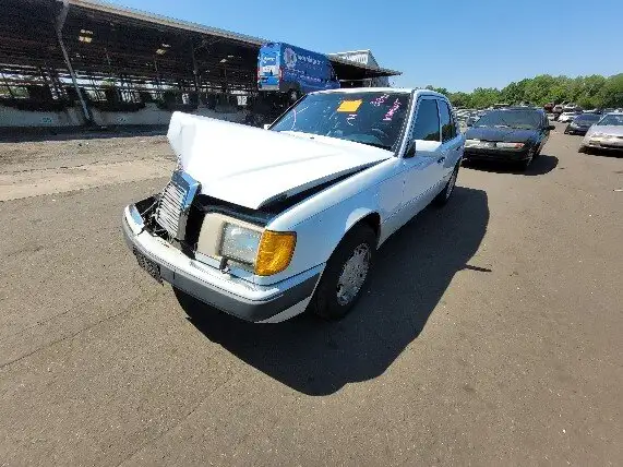 Photo of 1992 Mercedes-Benz 300E
