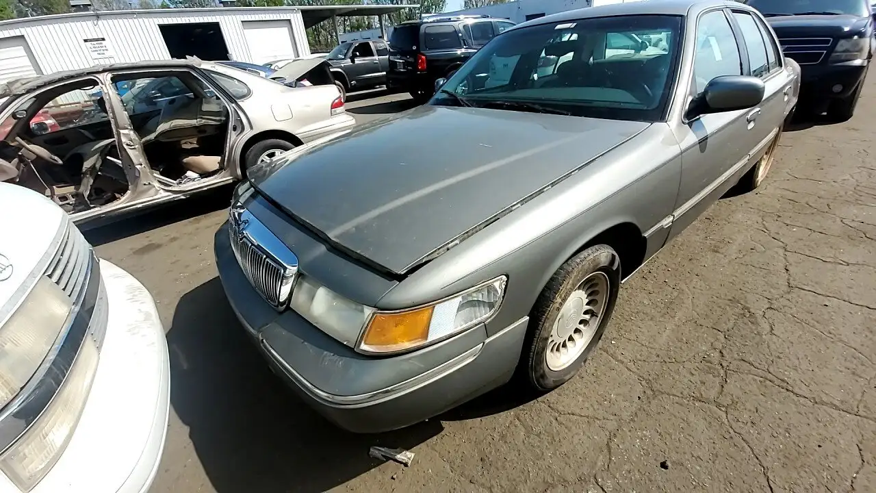 Photo of 2000 Mercury Grand Marquis