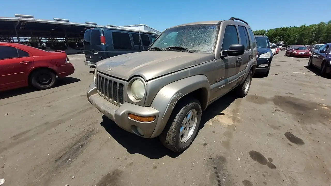 Photo of 2004 Jeep Liberty
