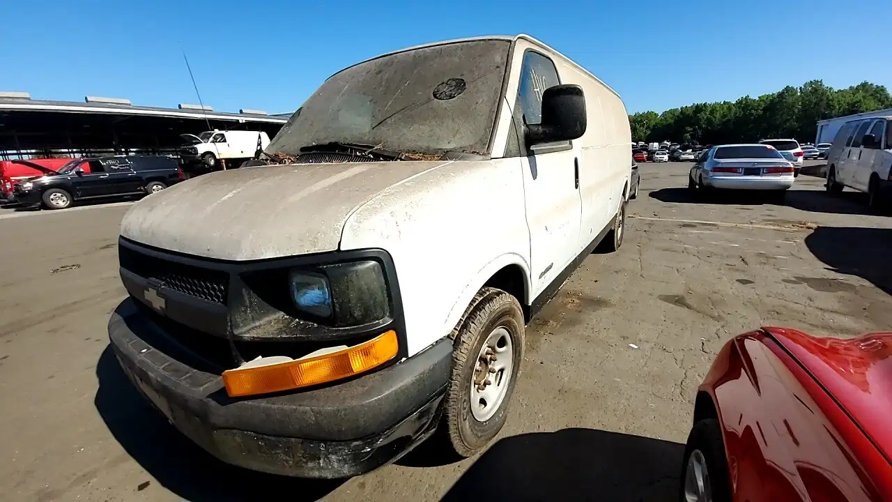 Photo of 2003 Chevrolet Express 3500