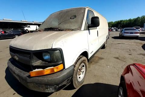 Photo of 2003 Chevrolet Express 3500