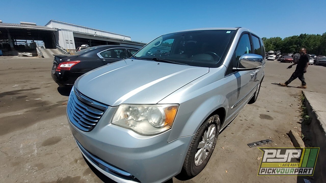 Photo of 2011 Chrysler Town & Country