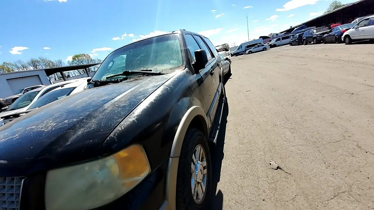 Photo of 2003 Ford Expedition