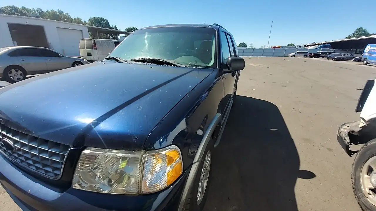 Photo of 2004 Ford Explorer