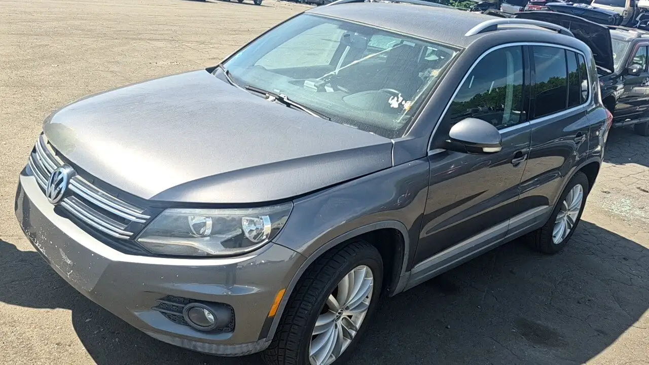 Photo of 2012 Volkswagen Tiguan