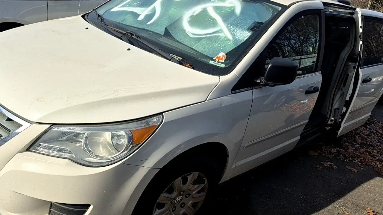 Photo of 2012 Volkswagen Routan
