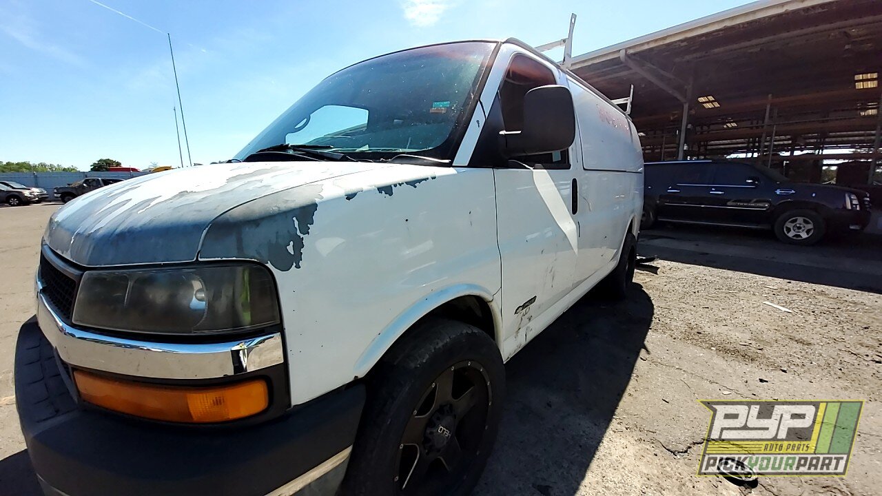 Photo of 2004 Chevrolet Express 2500