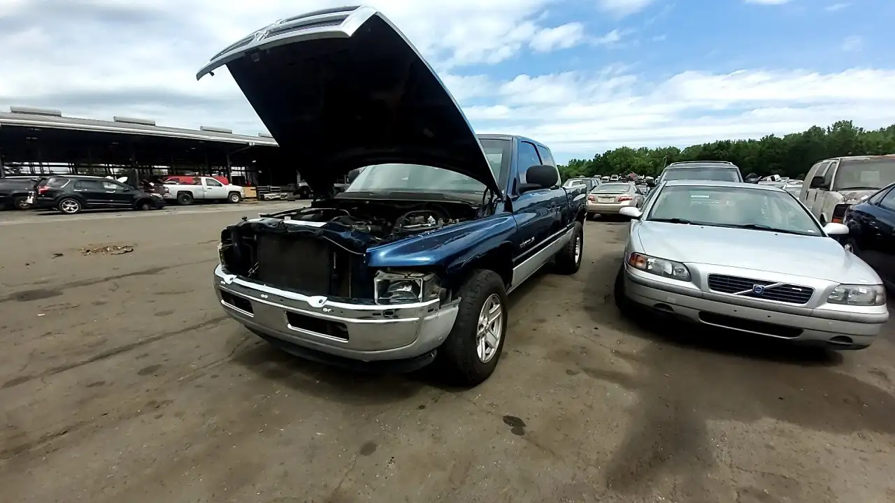 Photo of 2001 Dodge Ram 1500