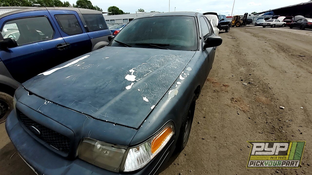 Photo of 2000 Ford Crown Victoria