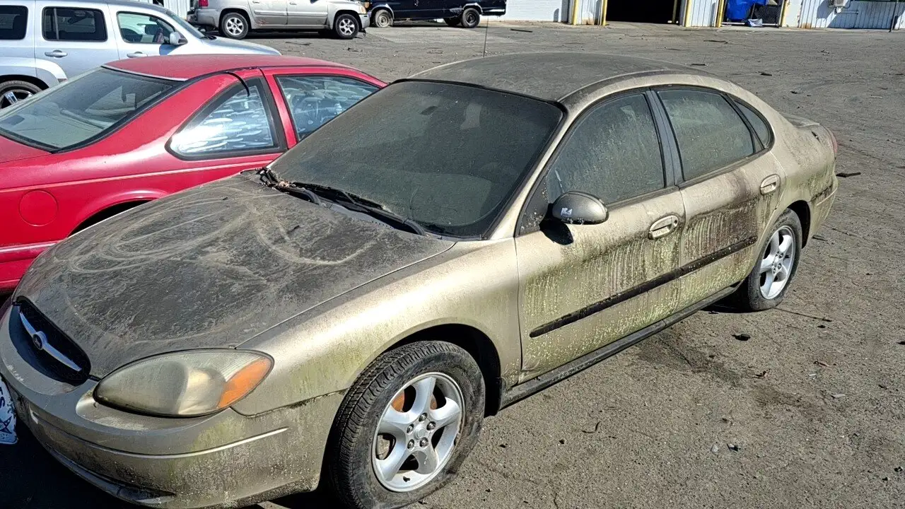 Photo of 2001 Ford Taurus