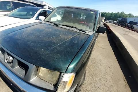 Photo of 2000 Nissan Frontier