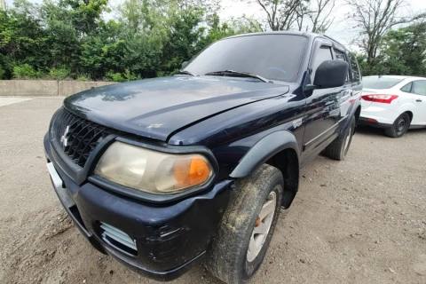 Photo of 2002 Mitsubishi Montero Sport