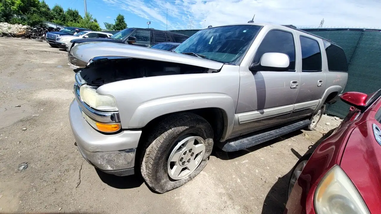 Photo of 2004 Chevrolet Suburban 1500