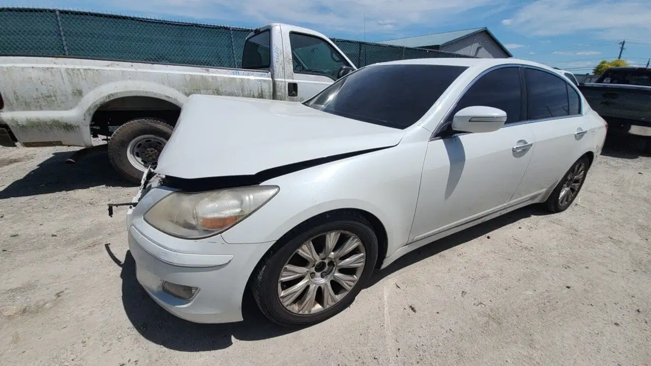 Photo of 2009 Hyundai Genesis