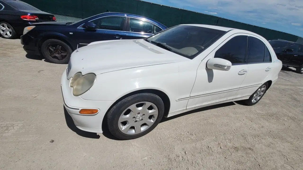 Photo of 2005 Mercedes-Benz C320
