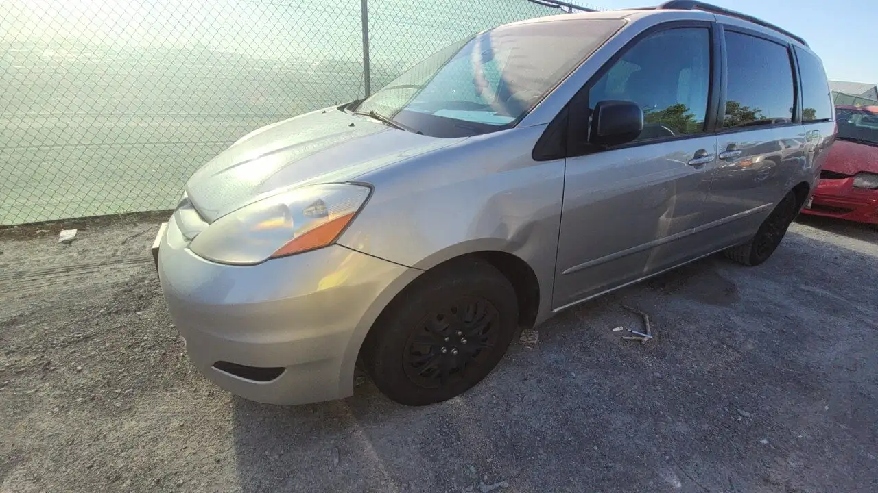 Photo of 2008 Toyota Sienna