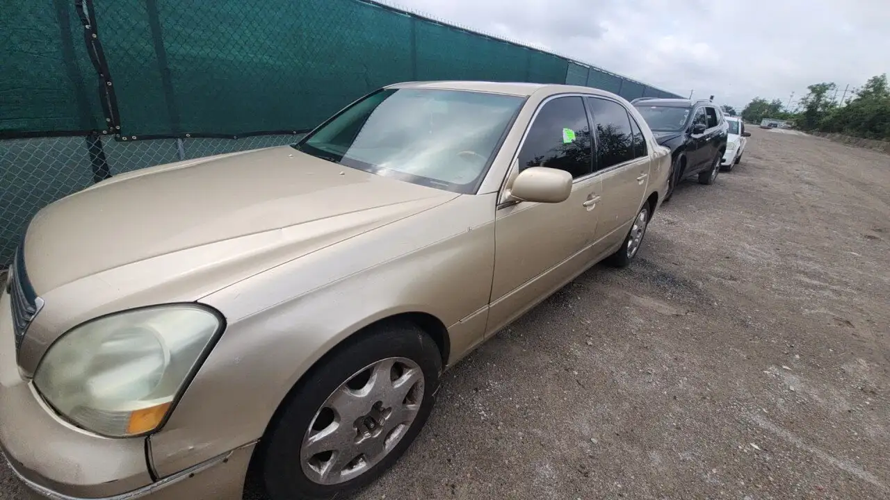 Photo of 2001 Lexus Ls430