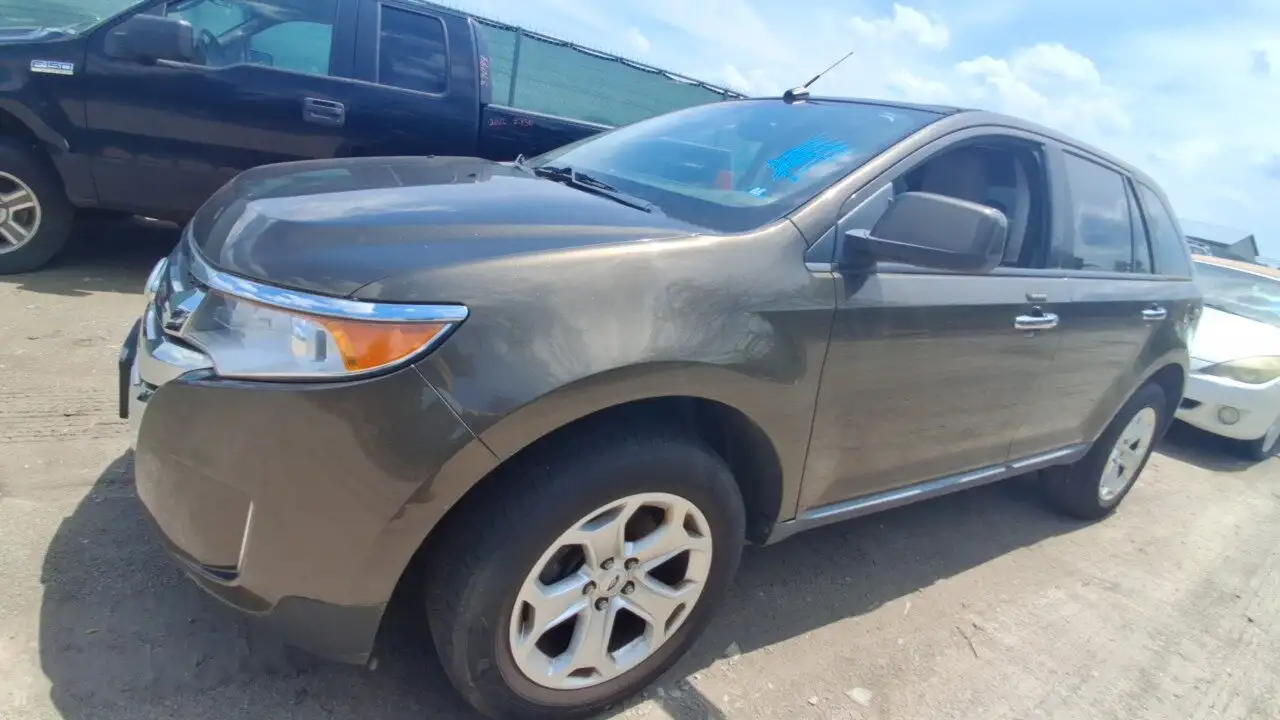 Photo of 2011 Ford Edge