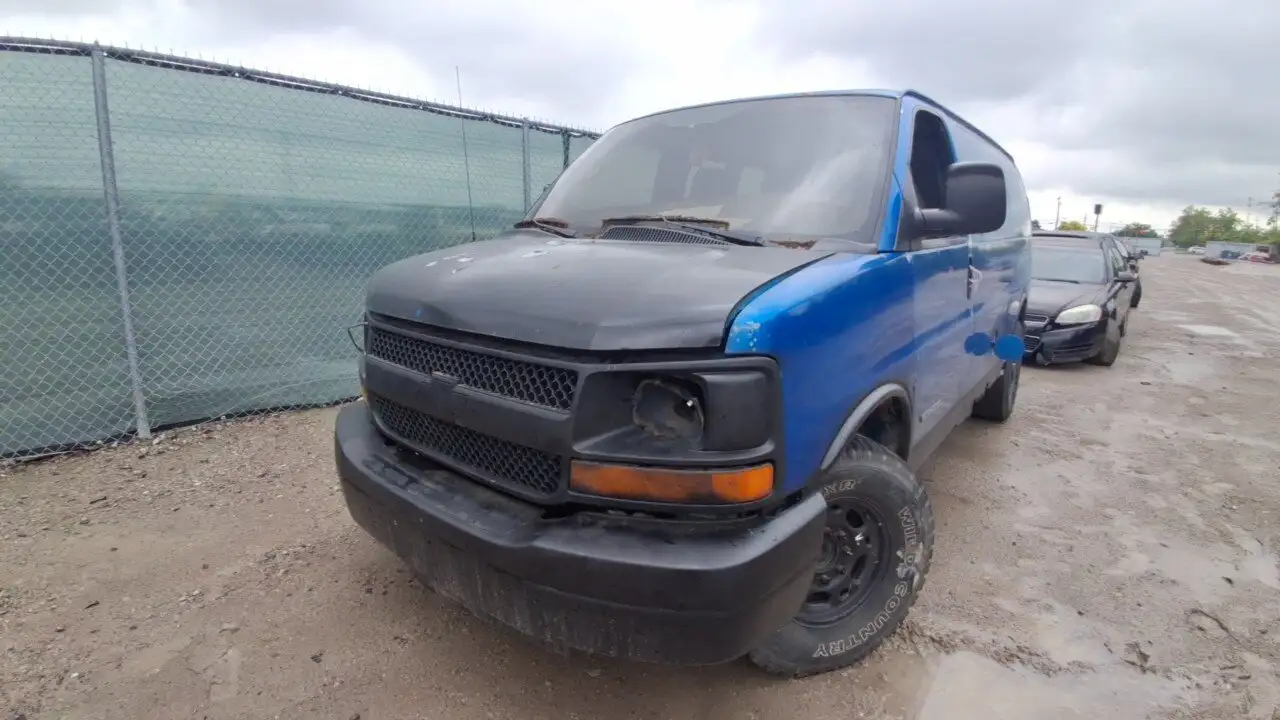 Photo of 2006 Gmc Savana 2500